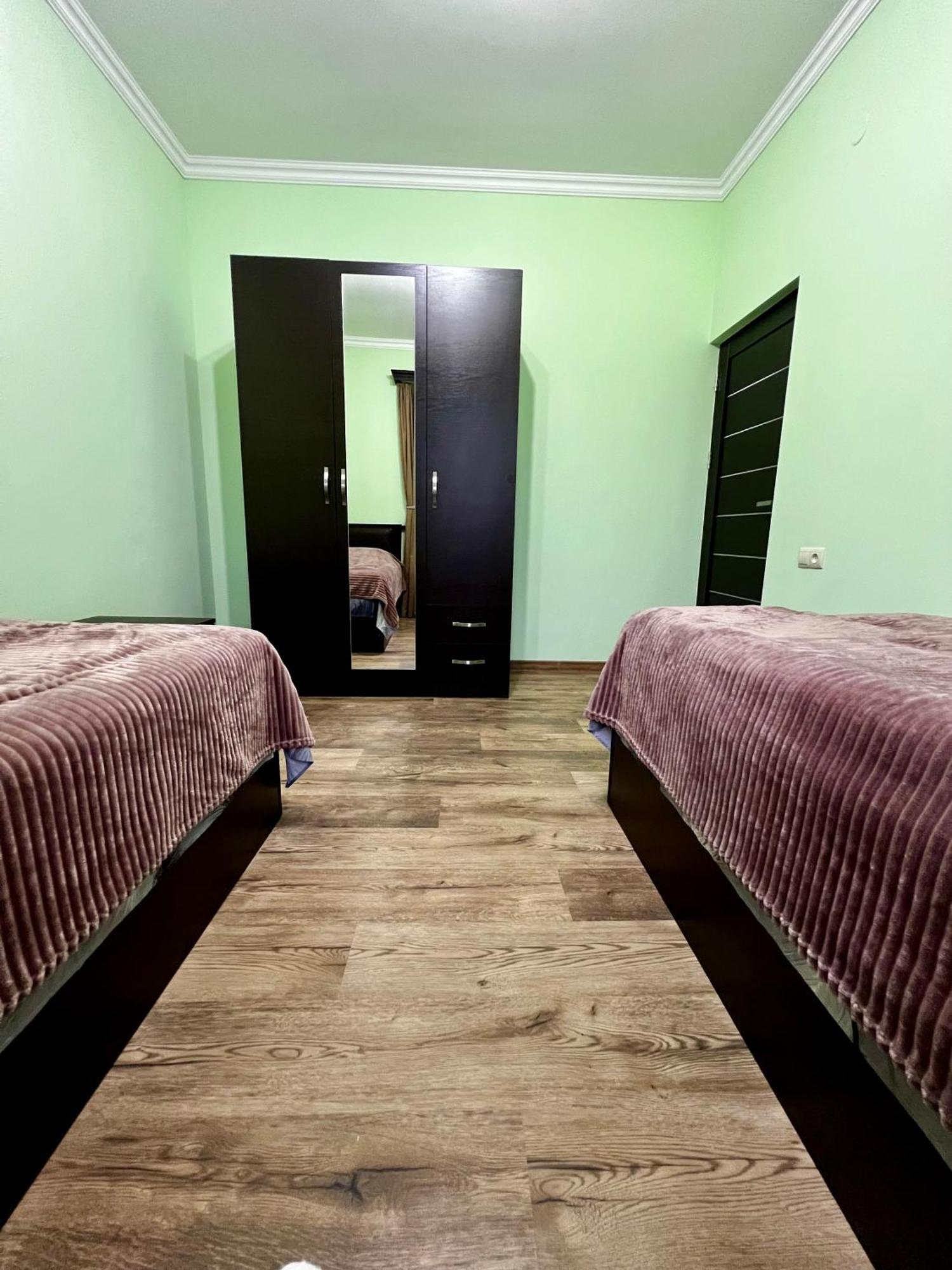 New , Comfortable 3 Bedroom House Jerevan Exteriör bild